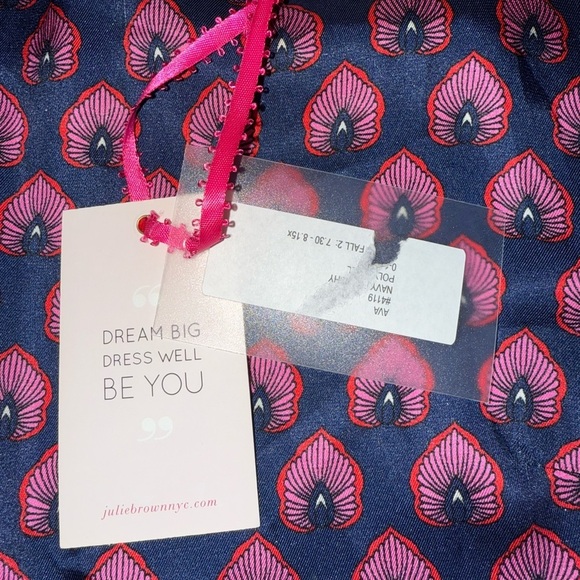 NWT Julie Brown NYC Contemporary Blouse Split Hem Size 2 - Picture 5 of 8